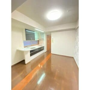 Room image 14