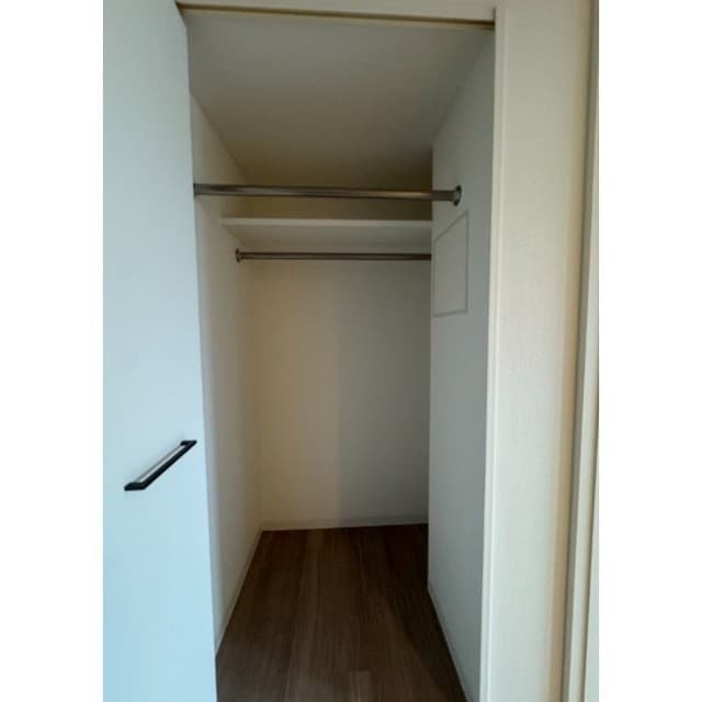 Room image 15