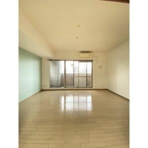 Room image 15
