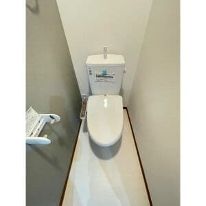 Room image 8
