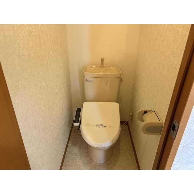 Room image 11