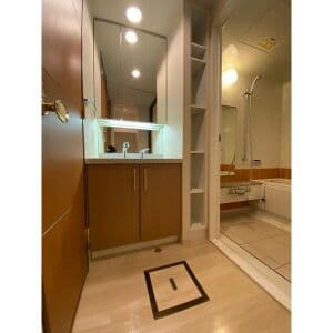 Room image 12