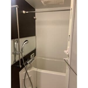 Room image 15