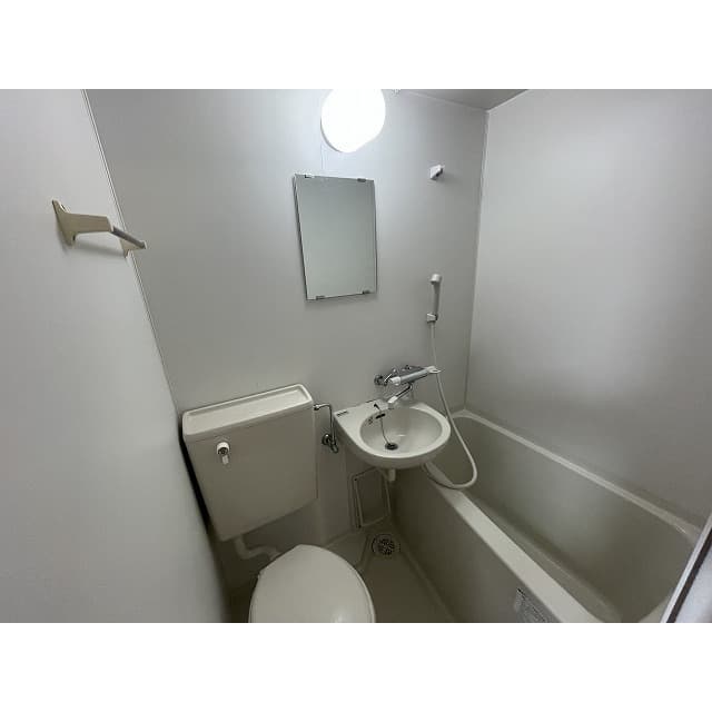 Room image 12