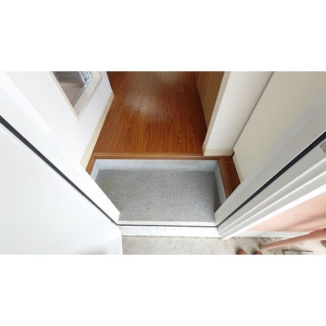 Room image 12