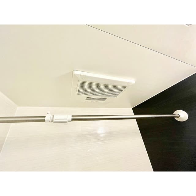 Room image 15
