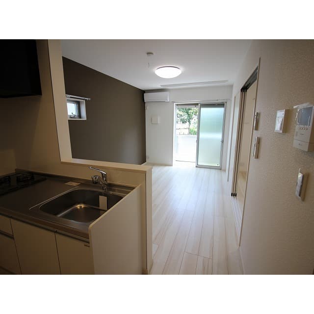 Room image 13