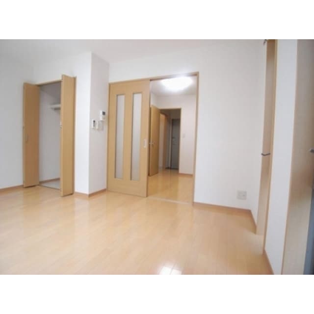 Room image 16