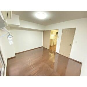 Room image 16