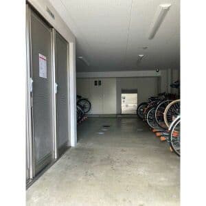 Room image 8