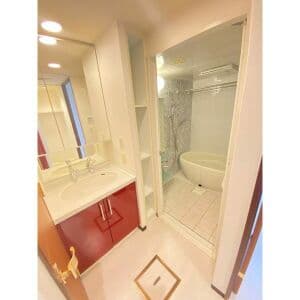 Room image 11
