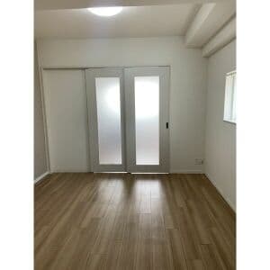 Room image 10