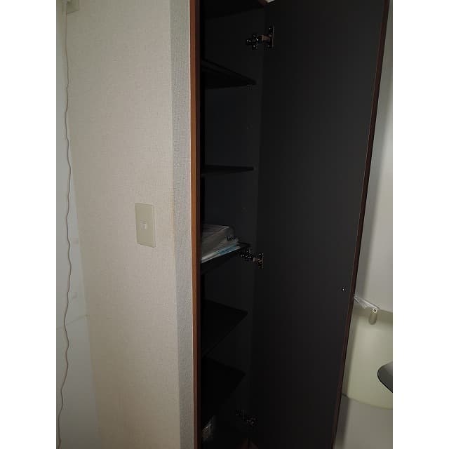 Room image 16