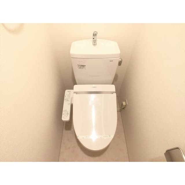 Room image 9