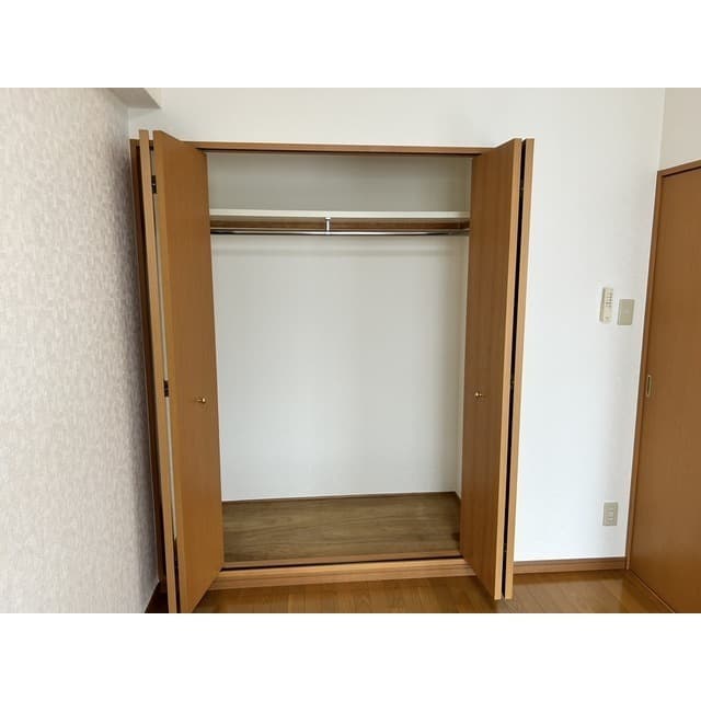 Room image 13