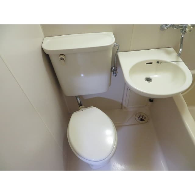 Room image 13