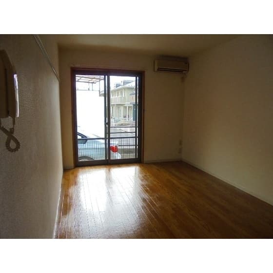 Room image 9