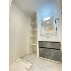 Room image 13