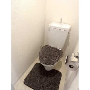 Room image 8