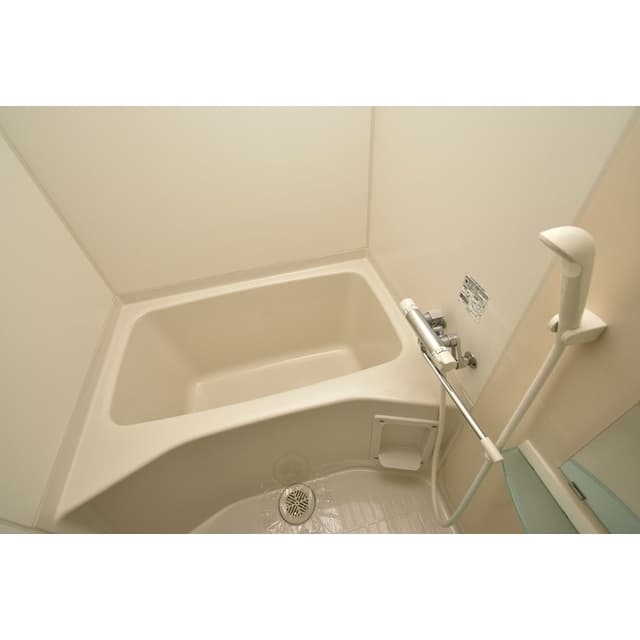 Room image 12