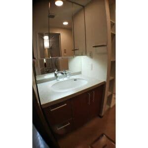 Room image 12