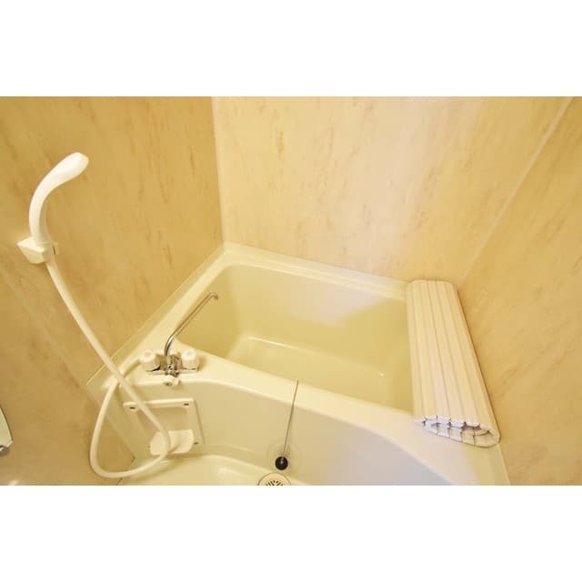 Room image 11