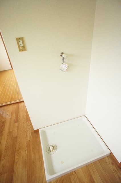 Room image 16