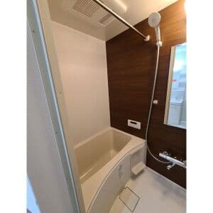 Room image 11