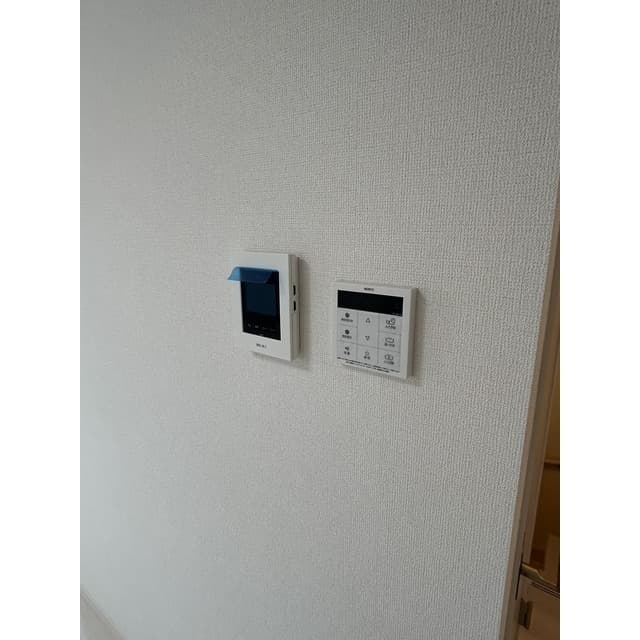 Room image 16