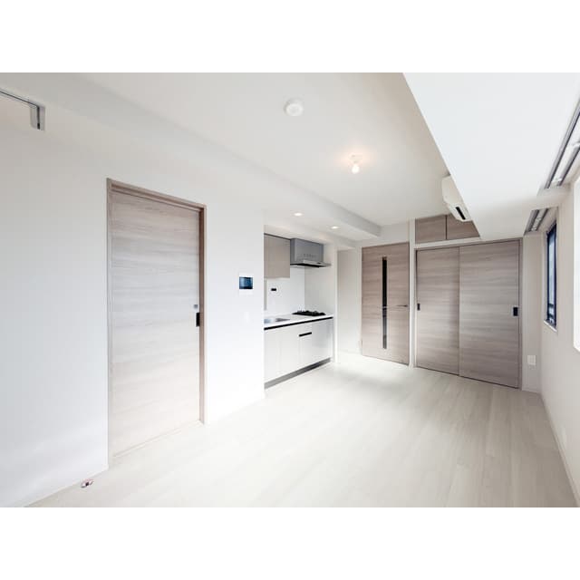 Room image 8