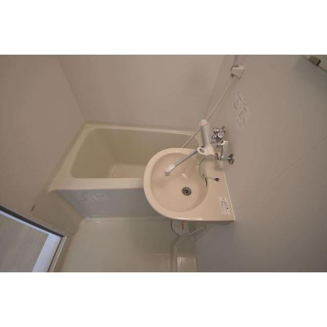Room image 10