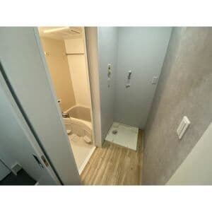 Room image 13