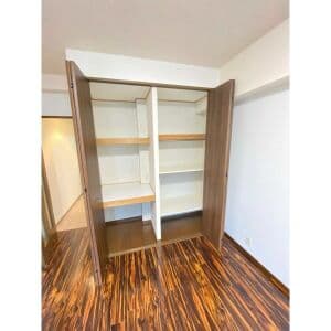 Room image 11