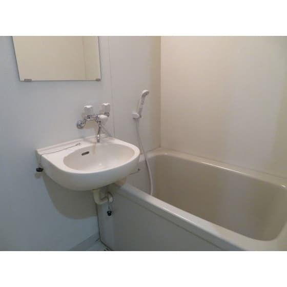 Room image 12