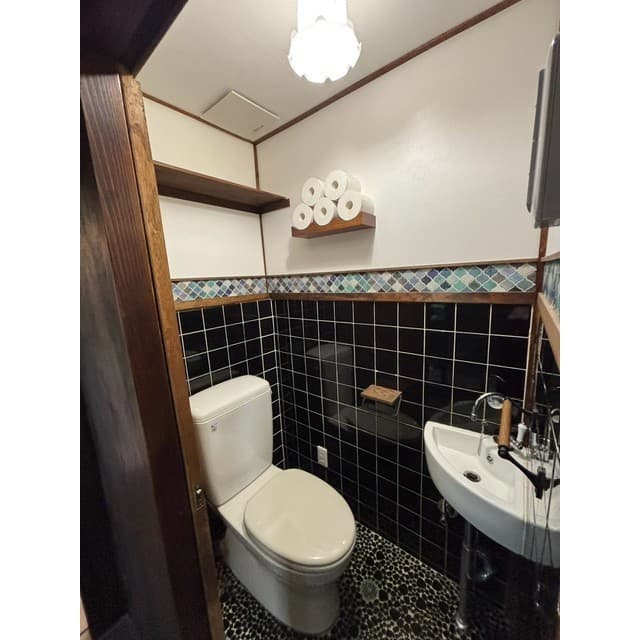 Room image 11