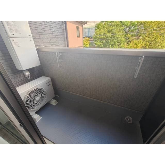 Room image 15