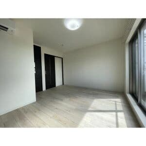 Room image 12