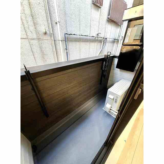 Room image 16