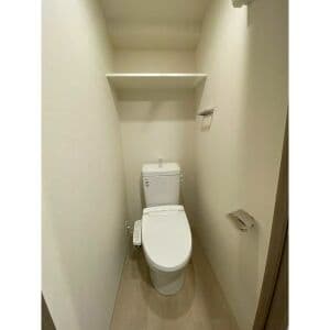 Room image 16