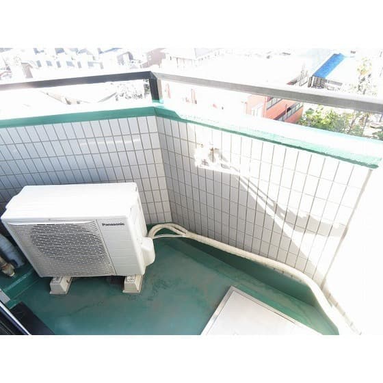 Room image 15