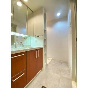 Room image 12