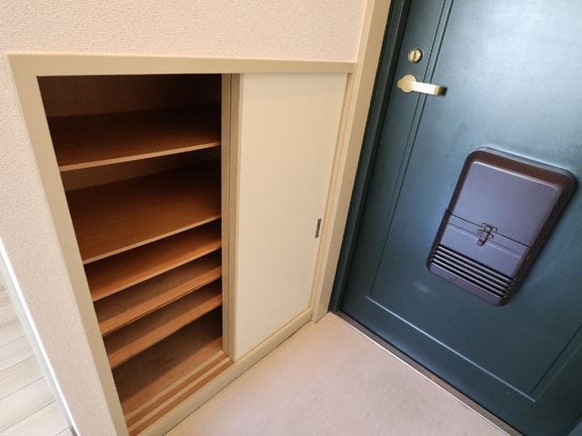 Room image 12