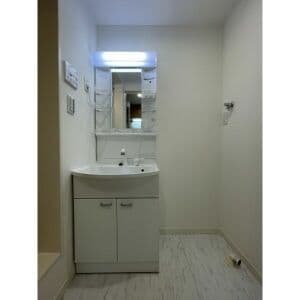 Room image 13