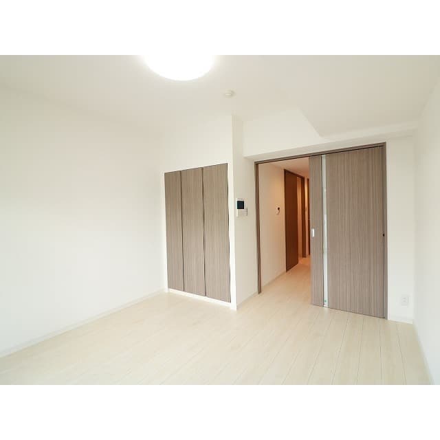 Room image 14