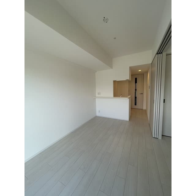 Room image 15