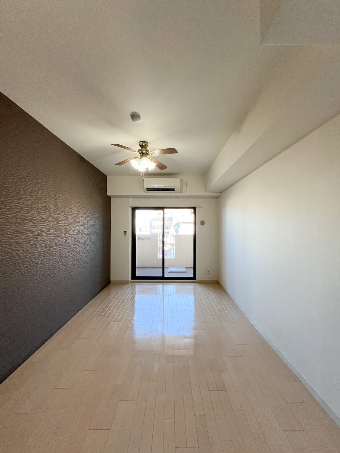 Room image 15