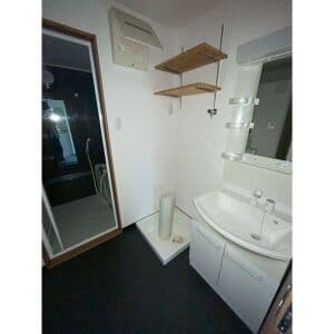 Room image 14