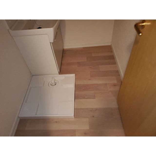 Room image 15