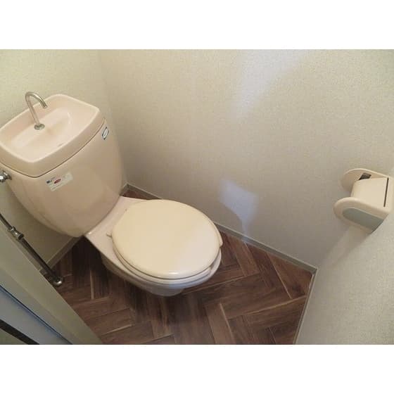 Room image 13