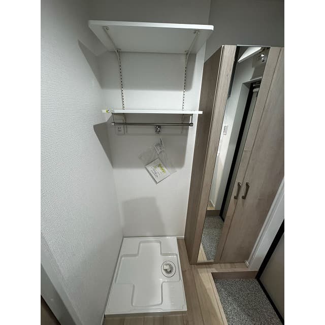 Room image 16